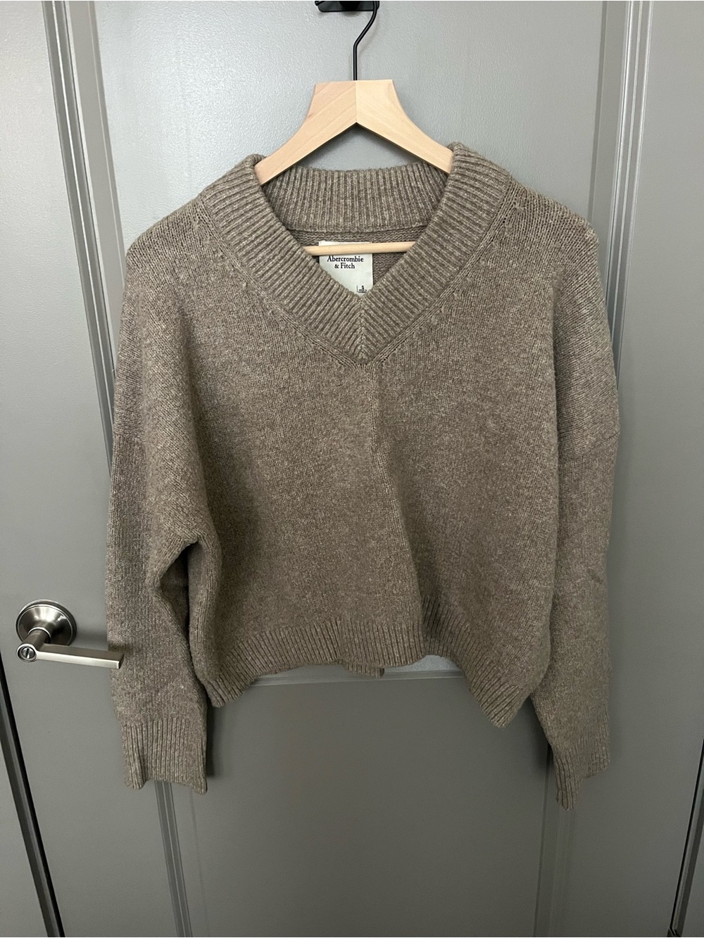 Abercrombie & Fitch Women's Taupe V-Neck Sweater